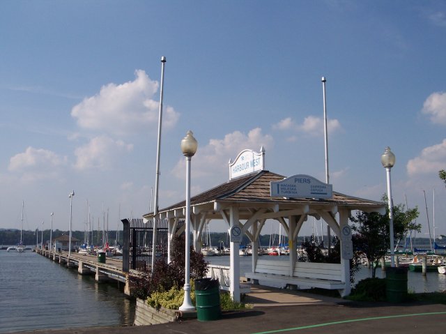 harbour west pier, photo by Joseph Raymond, in Hamilton Ontario, Canada, host site ChristianMuse.com