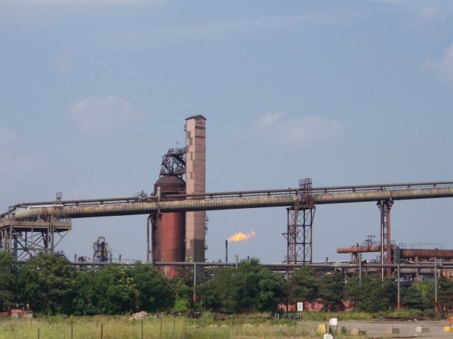 stelco hilton works to the right, photo by Joseph Raymond, in Hamilton Ontario, Canada, host site ChristianMuse.com
